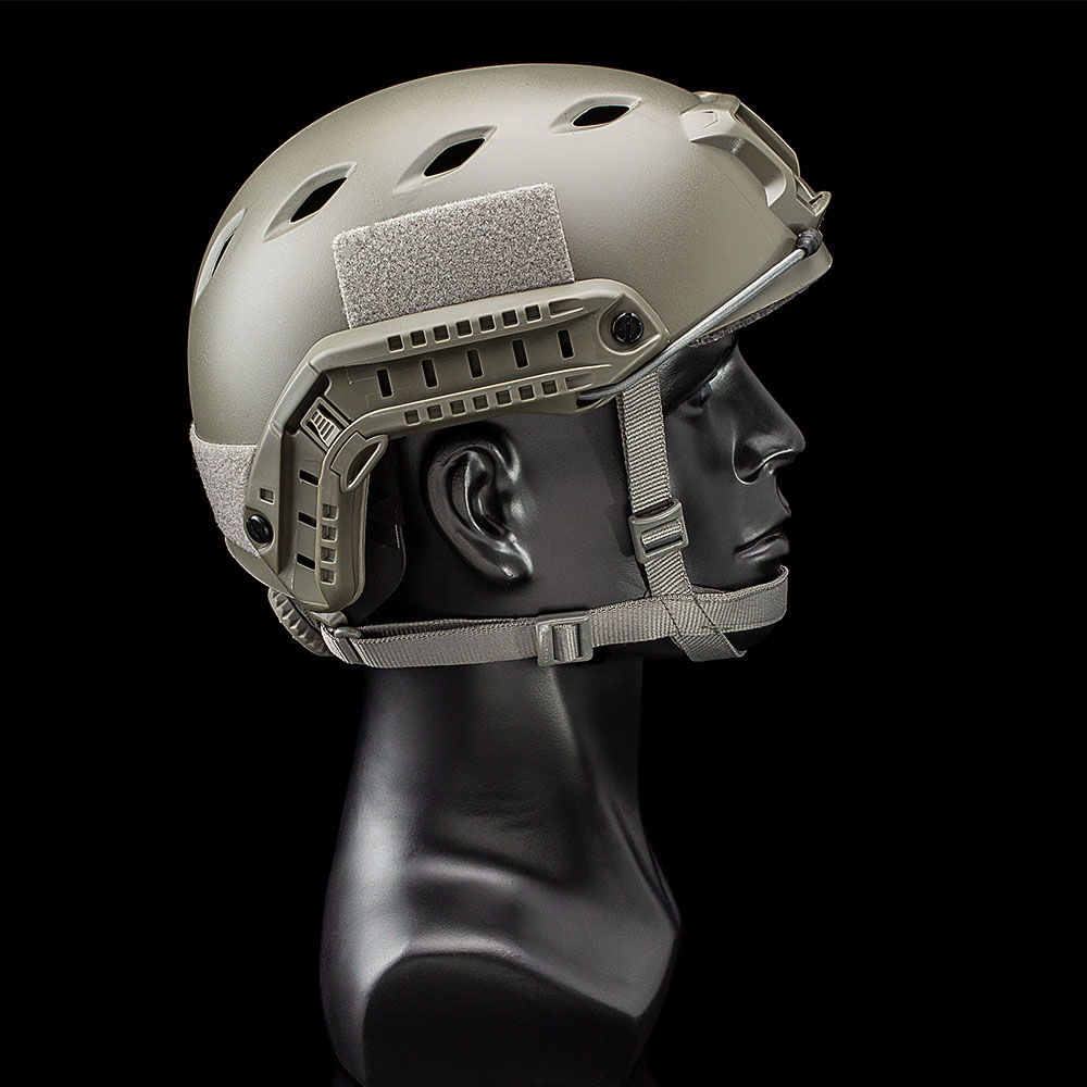 Helm "FAST BJ", foliage green